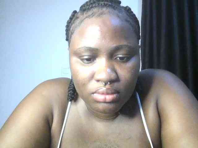 Hotchocolatee191 webcam
