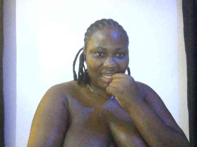 Hotchocolatee191 webcam