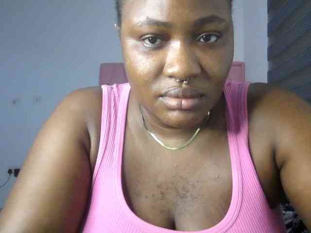 Hotchocolatee191 webcam