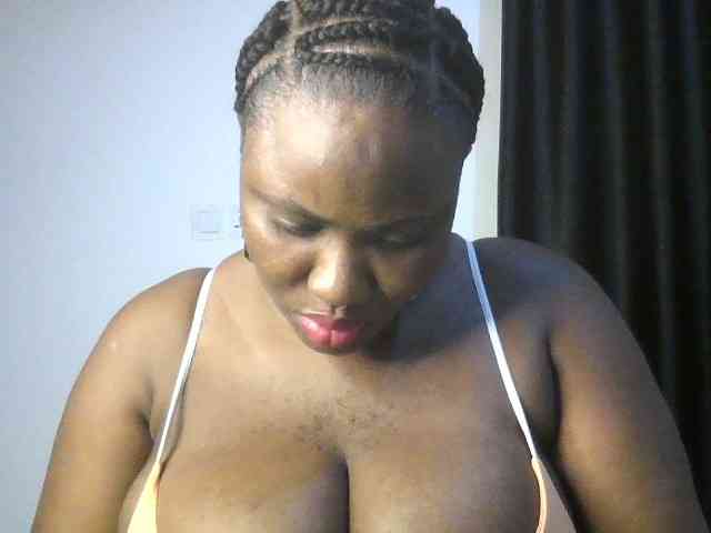 Hotchocolatee191 webcam
