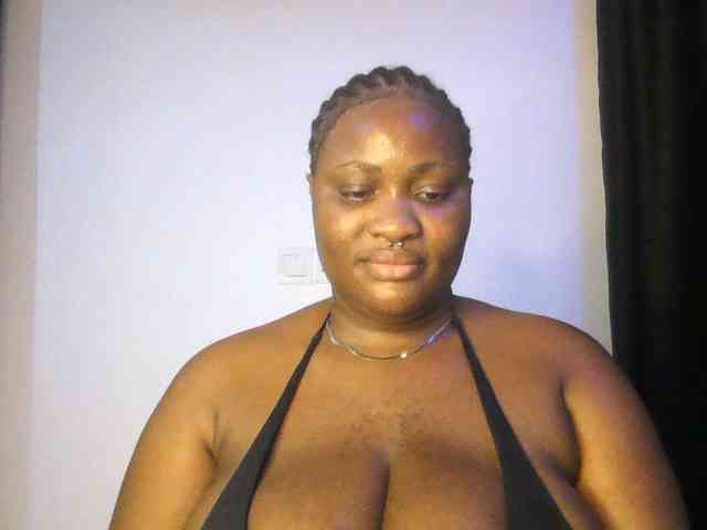 Hotchocolatee191 webcam