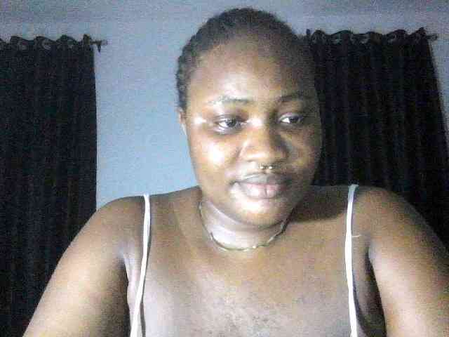 Hotchocolatee191 webcam