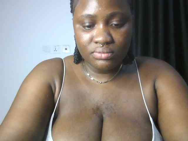 Hotchocolatee191 webcam