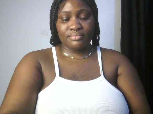 Hotchocolatee191 webcam