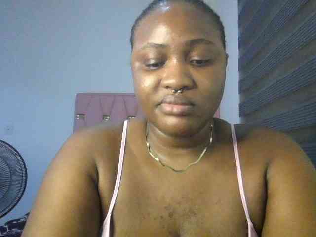 Hotchocolatee191 webcam