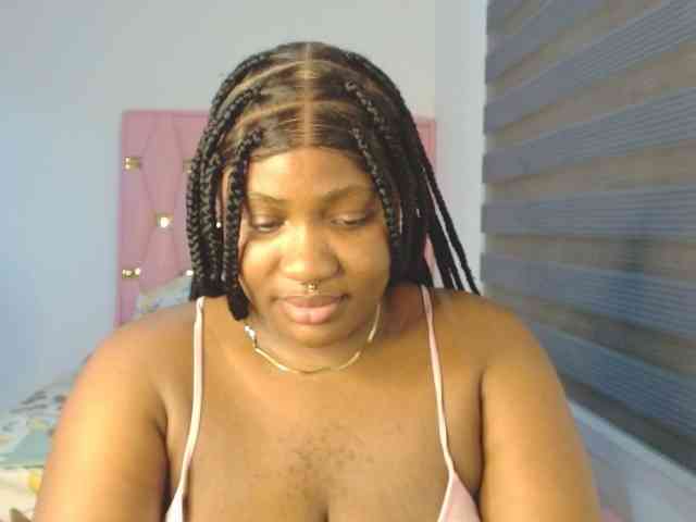 Hotchocolatee191 webcam