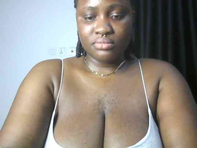 Hotchocolatee191 webcam