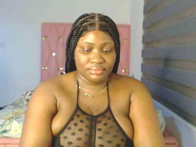 Hotchocolatee191 webcam