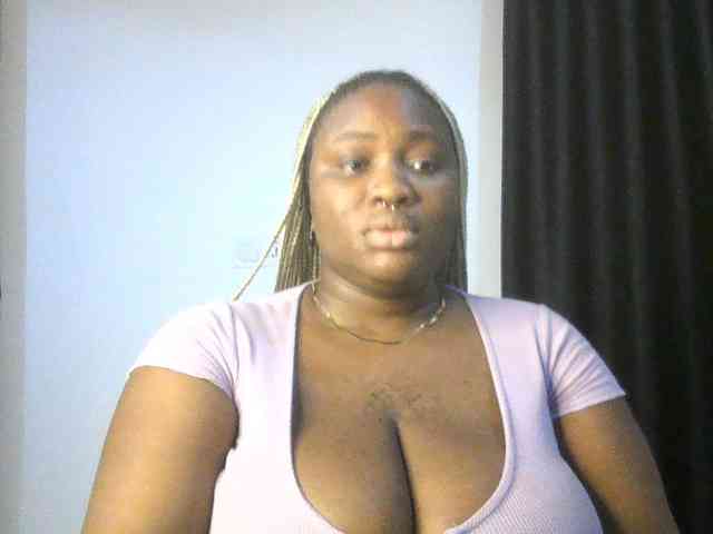 Hotchocolatee191 webcam