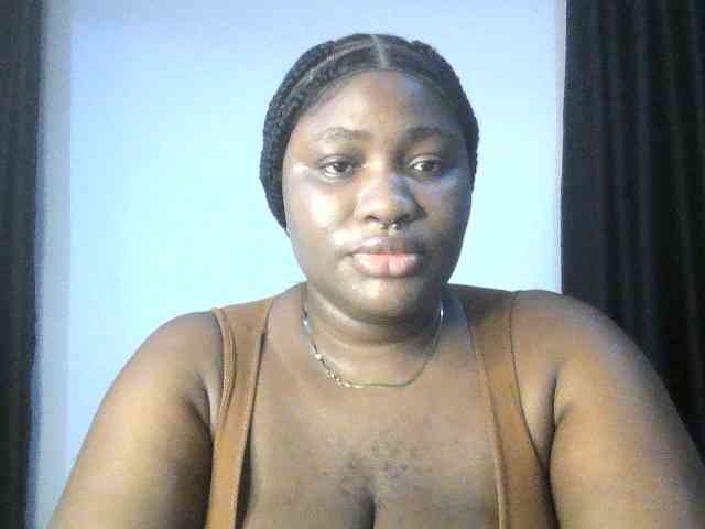 Hotchocolatee191 webcam
