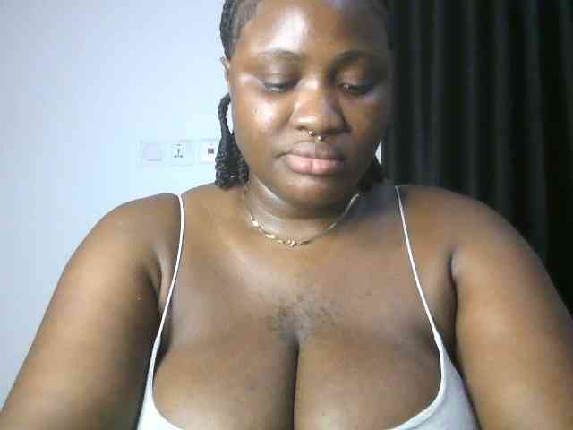 Hotchocolatee191 webcam
