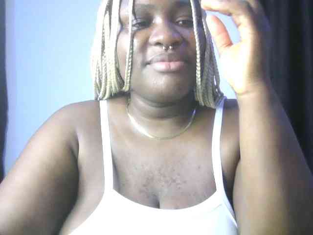 Hotchocolatee191 webcam