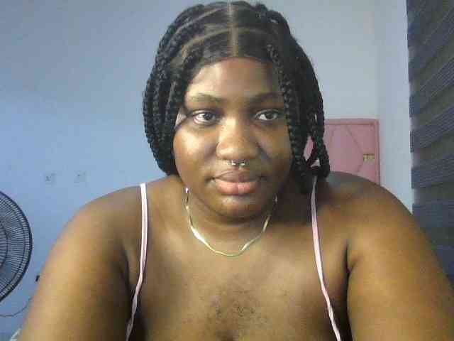 Hotchocolatee191 webcam