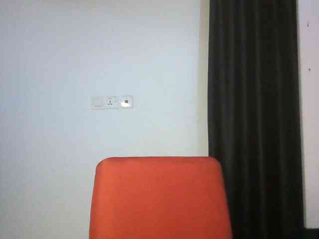 Hotchocolatee191 webcam