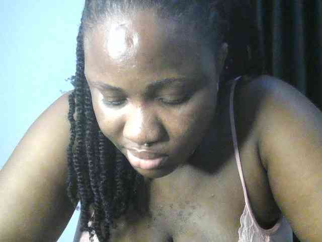 Hotchocolatee191 webcam
