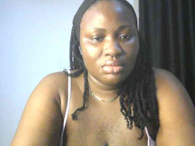 Hotchocolatee191 webcam