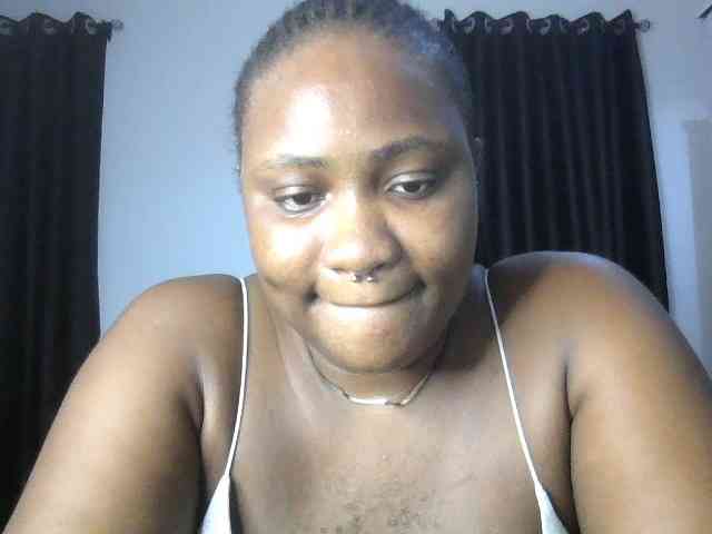 Hotchocolatee191 webcam