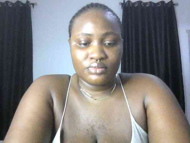 Hotchocolatee191 webcam