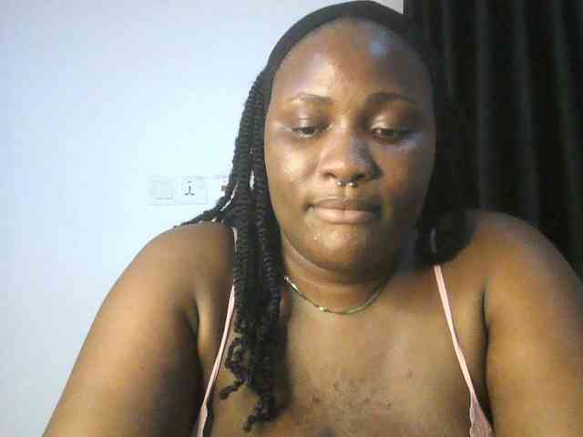 Hotchocolatee191 webcam