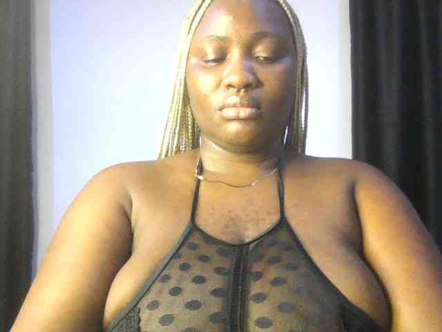 Hotchocolatee191 webcam
