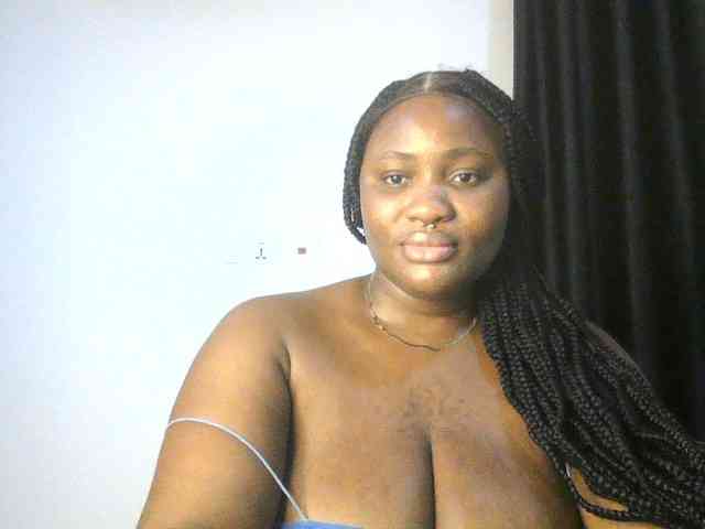 Hotchocolatee191 webcam
