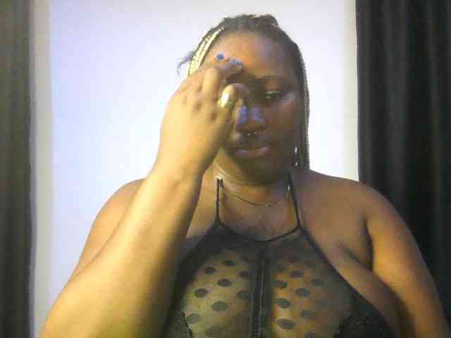 Hotchocolatee191 webcam