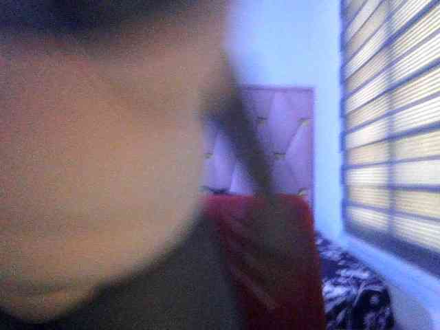 Hotchocolatee191 webcam