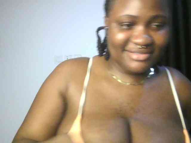 Hotchocolatee191 webcam