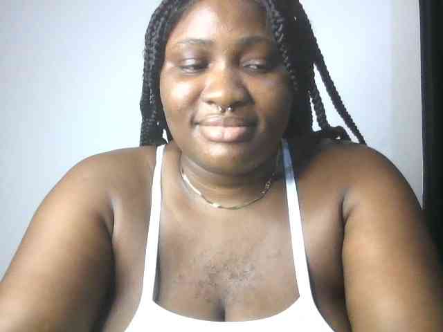 Hotchocolatee191 webcam