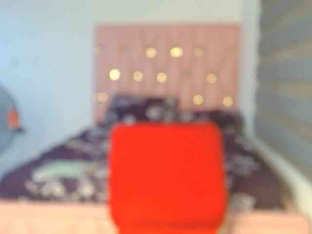 Hotchocolatee191 webcam