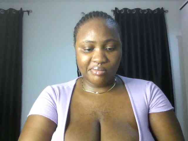 Hotchocolatee191 webcam