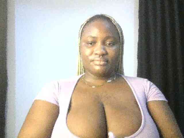Hotchocolatee191 webcam