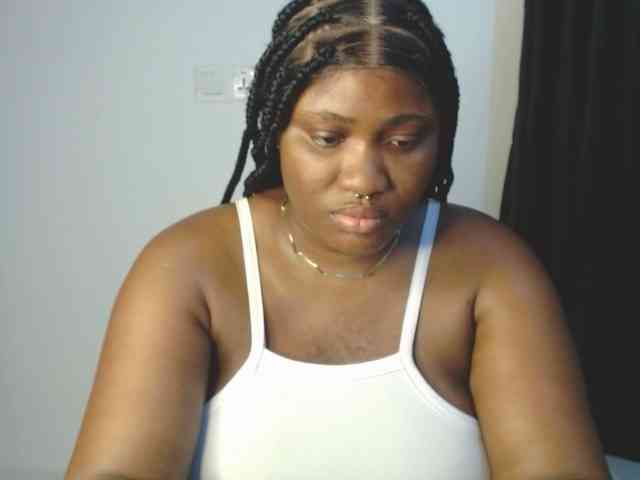 Hotchocolatee191 webcam