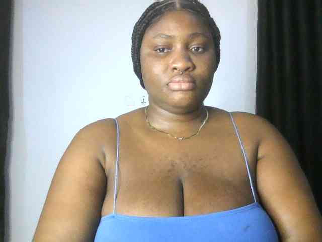 Hotchocolatee191 webcam