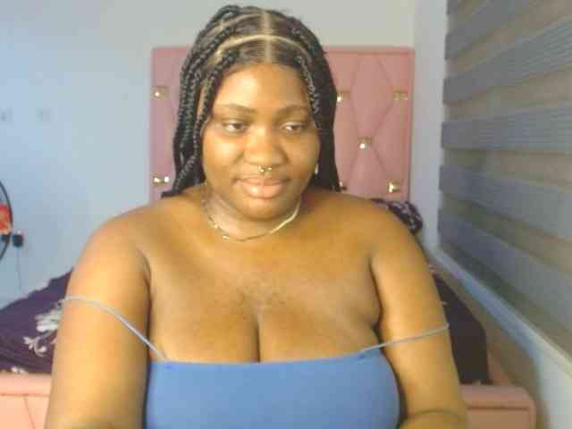 Hotchocolatee191 webcam