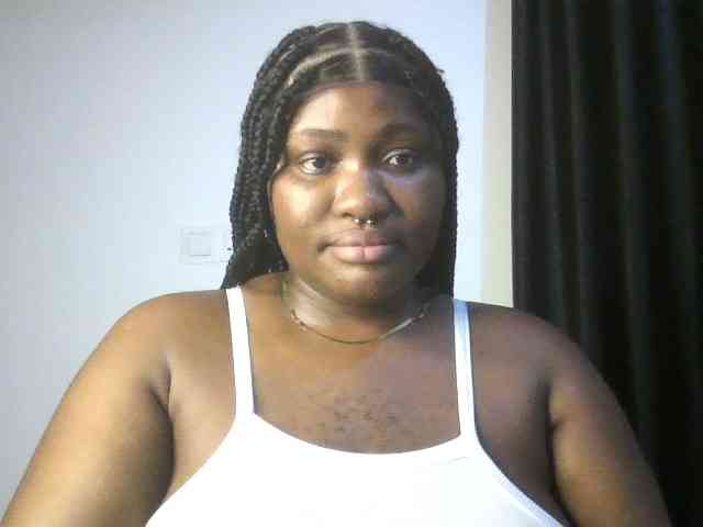 Hotchocolatee191 webcam