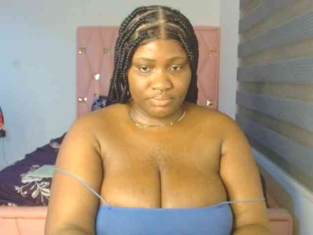Hotchocolatee191 webcam