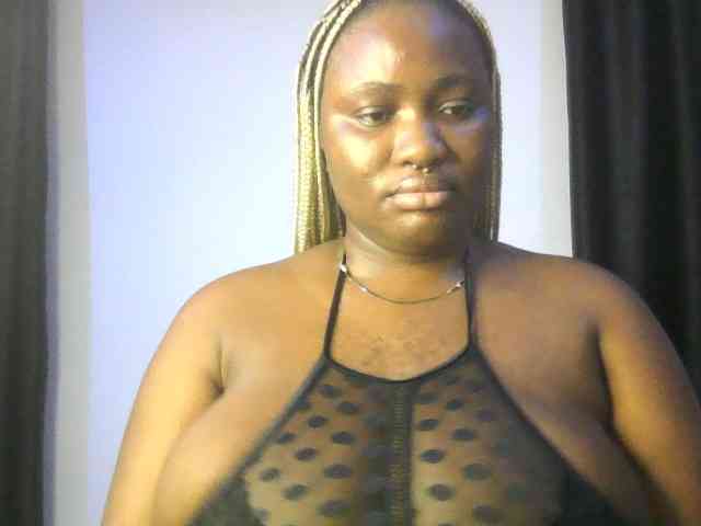 Hotchocolatee191 webcam
