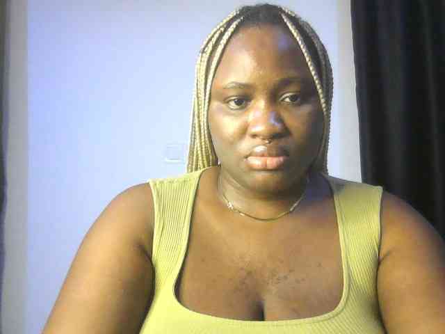 Hotchocolatee191 webcam