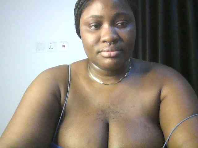 Hotchocolatee191 Live Webcam on BongaCams
