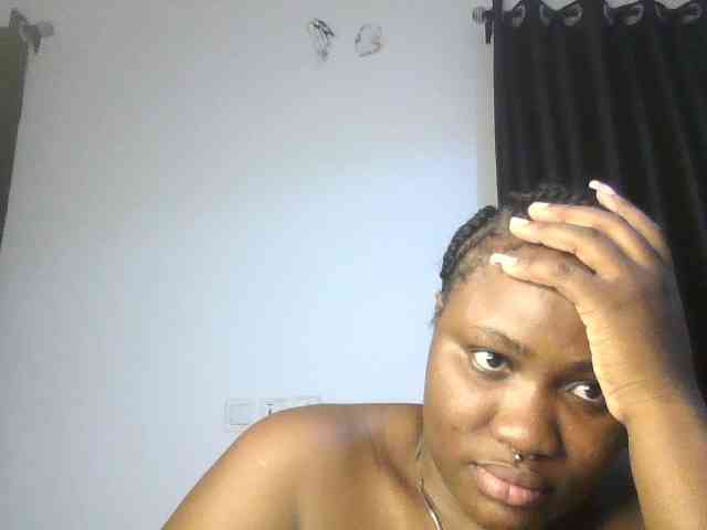 Hotchocolatee191 webcam