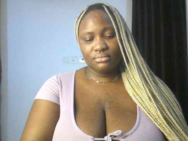 Hotchocolatee191 webcam
