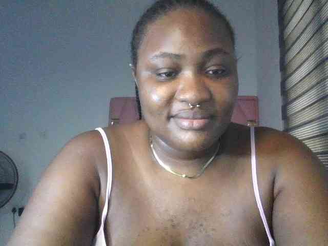 Hotchocolatee191 webcam