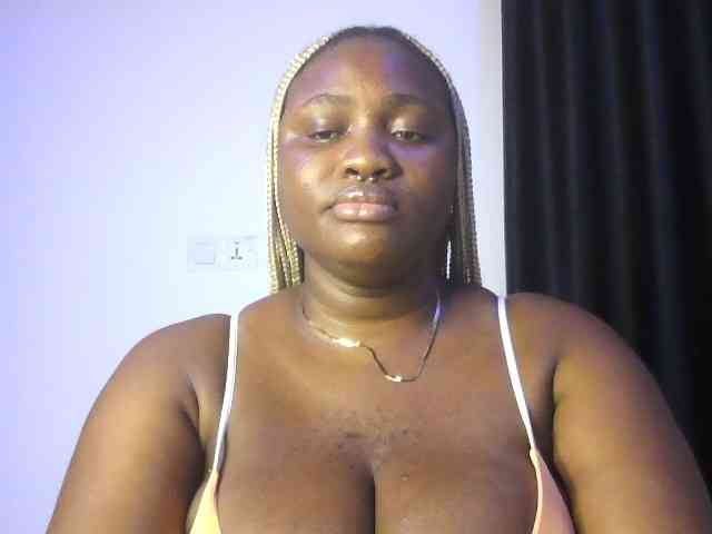 Hotchocolatee191 webcam