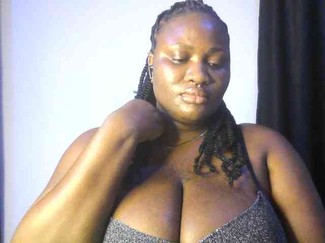 Hotchocolatee191 webcam