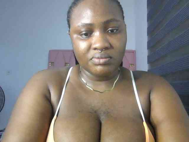 Hotchocolatee191 webcam