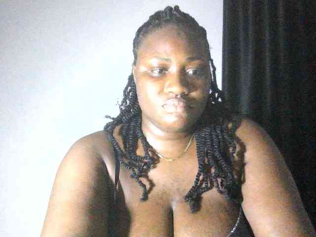 Hotchocolatee191 webcam