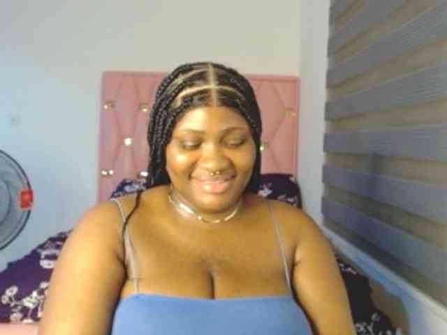 Hotchocolatee191 webcam