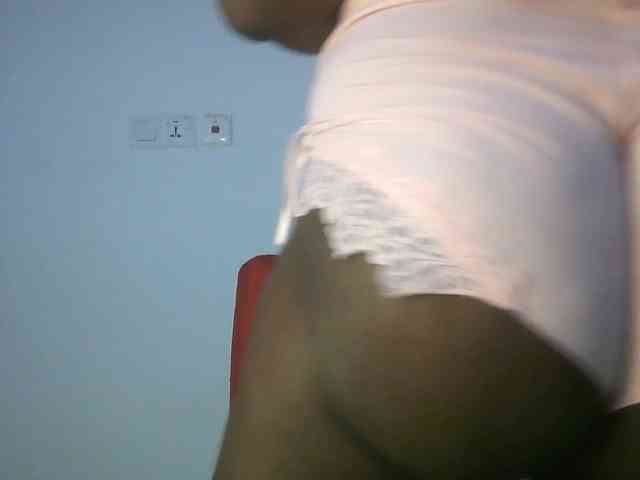 Hotchocolatee191 webcam