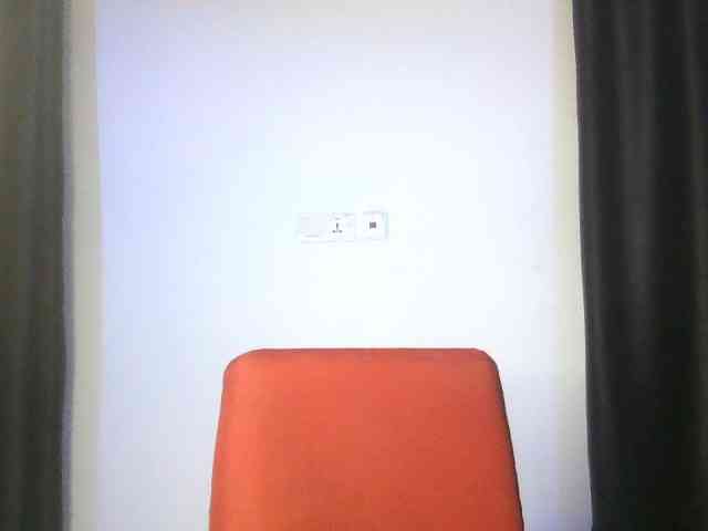Hotchocolatee191 webcam